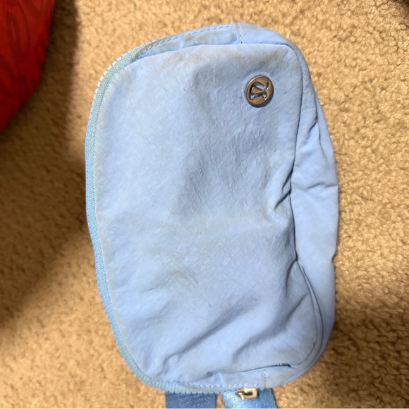 Lululemon Blue Crossbody Bag - Picture 2 of 4